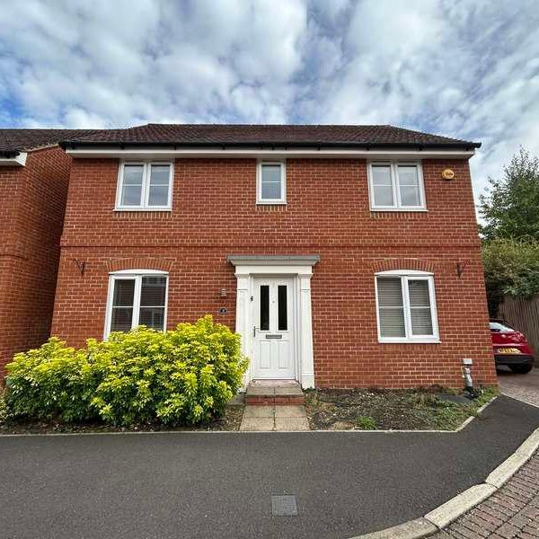 Roe Gardens, Three Mile Cross, Berkshire, RG7 - Photo 1
