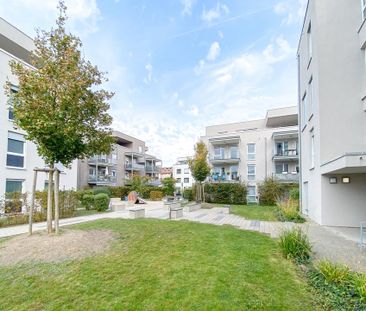 Ihre Traumwohnung: moderne 3-Zimmer Wohnung mit großer Dachterrasse - Photo 1