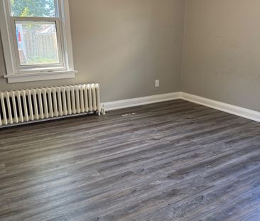 For Lease - 37 York Street Unit# Main Floor, St. Catharines, Ontario - Photo 3