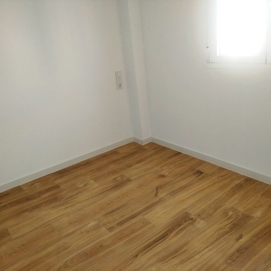 Apartamento de alquiler en Carrer de la Figuera, 1, Playa Muchavista - Photo 1