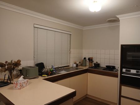 Bassendean - Photo 5