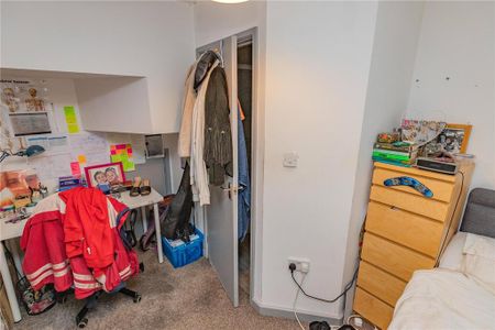 6 bedroom house to rent - Photo 3