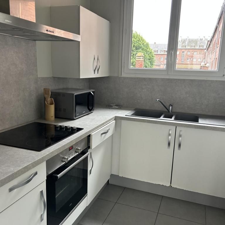 AMIENS QUARTIER LES HALLES APT F2 MEUBLE 58 M2 - Photo 1