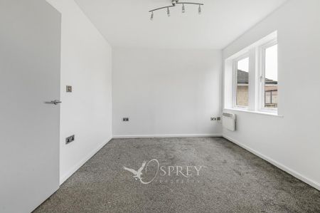 2 bedroom ground floor flat to rent - Photo 3