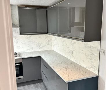 Mortlake Close - Photo 1