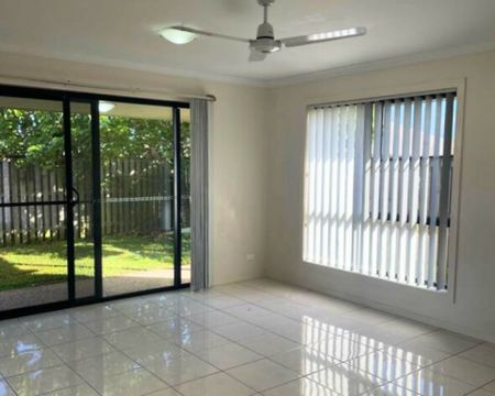 3 Bedroom home - Available in Blacks Beach! - Photo 4