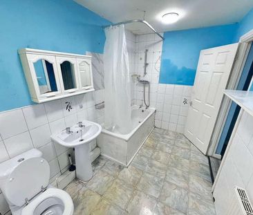 Liverpool Road, M30 - Photo 2