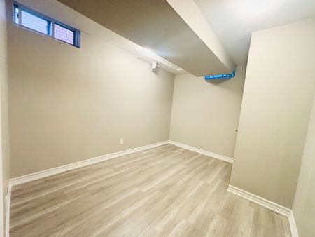 For Lease - 3863 Skyview Street, Mississauga, Ontario - Photo 5