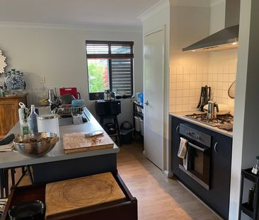 Great Location - Photo 6