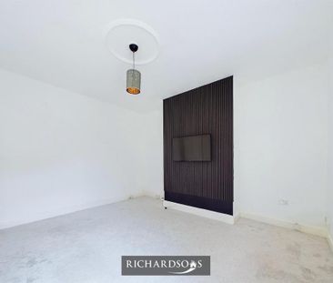 2 bedroom ground floor flat to rent - Photo 4