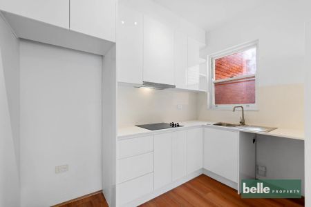 Great Location in a good position! - Photo 3