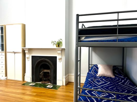 North Melbourne - Photo 1