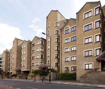 A well presented two bedroom apartment situated on the ground floor of this well run and popular waterside development located in the heart of West Wapping. - Photo 1