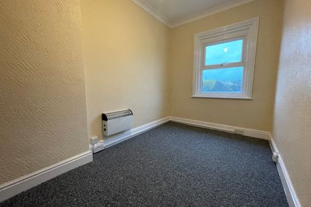 Pevensey Road, EASTBOURNE - Photo 4