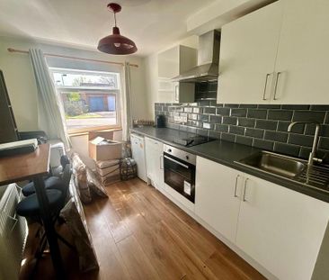 3 bedroom terraced house to rent - Photo 5