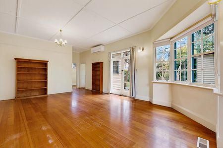 15 Narrak Road, Balwyn VIC 3103 - House For Rent | Domain - Photo 2