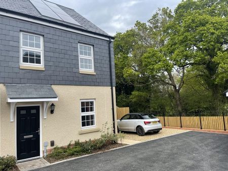 3 bedroom semi-detached house to rent - Photo 5