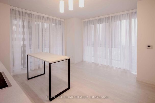 8 Eglinton Avenue E #805 - Photo 1