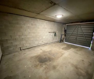 Modern Two Bedroom Apartment With Parking! - Photo 5
