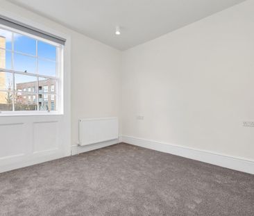 2 bedroom House To Let Total Size: 872 SQ FT - Photo 2