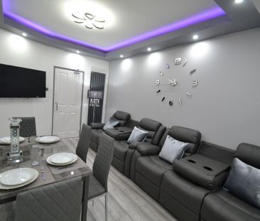 1 bedroom in a house share to rent - Photo 2