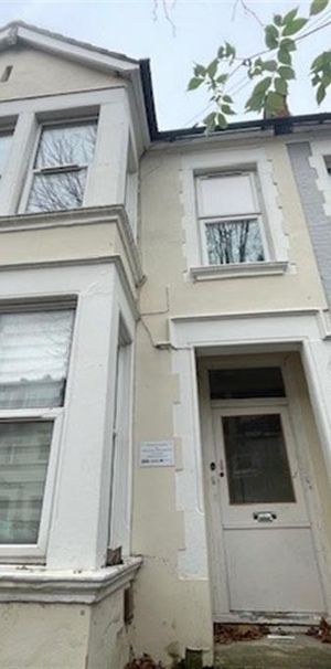 3 bedroom flat to rent - Photo 1