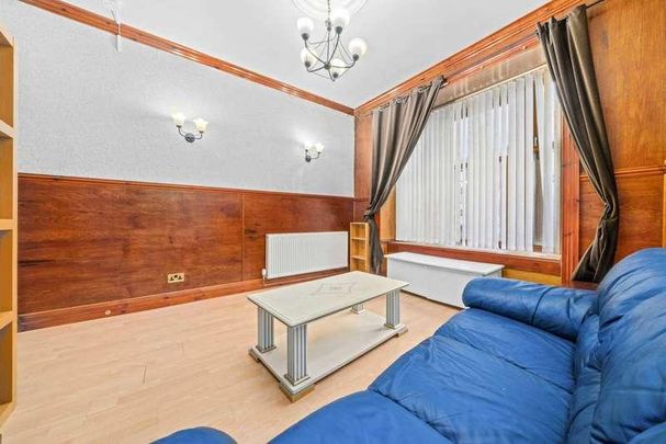 Burghead Place, Linthouse, G51 - Photo 1