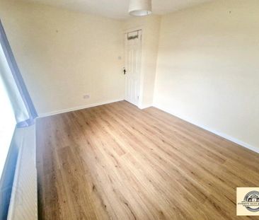 16 Castle Island Drive, Newtownards, BT23 7BU - Photo 3