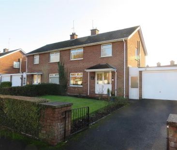 6 Demesne Avenue, Lurgan, BT66 7BL - Photo 2