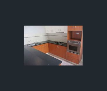 Light Fiilled 3BR CBD Townhouse, Close to Schools, Off Street Car Pkg - Photo 6