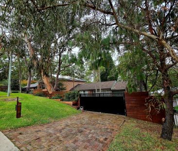 Peaceful Family Retreat in Prime Wahroonga Location - Photo 4
