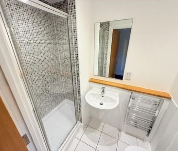 2 bedroom penthouse to rent - Photo 5