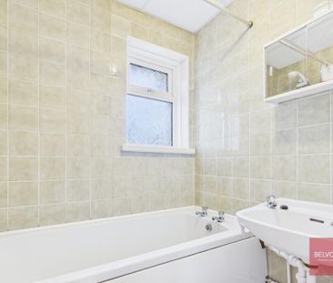 3 bedroom flat to rent - Photo 5