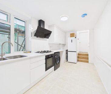 3 bedroom maisonette to rent - Photo 5