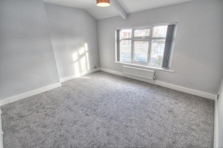 2 bedroom semi-detached house to rent - Photo 5