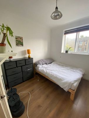 1 Bed Flat, Kennington Park Road, SE11 - Photo 1