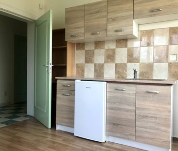 Pronájem bytu 1+kk • 20 m² bez realitkyU Křížku, Průhonice - Průhon... - Fotografie 4