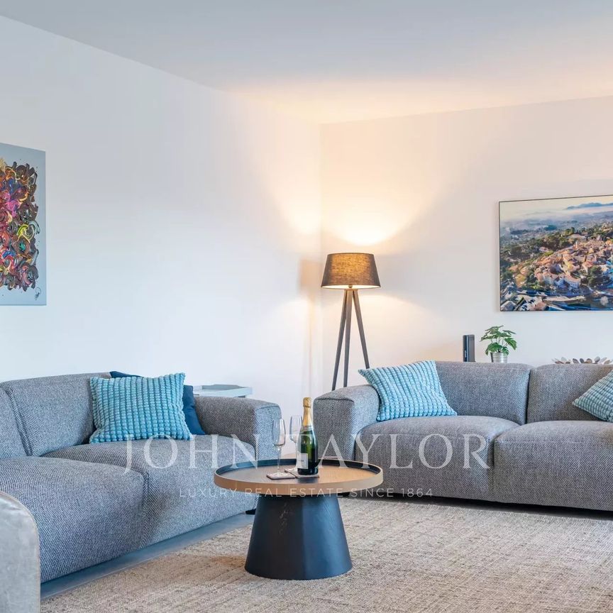 Maison à louer Mougins, Cote d'Azur, France6 500 EUR / Mois - Photo 1
