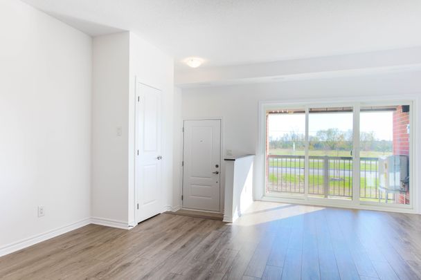 For Lease - 60 Jaguar Private Unit# H, Kanata, Ontario - Photo 1