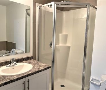 For Lease - 39 DUNDALK Private, Barrhaven, Ontario - Photo 4