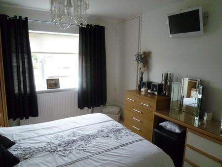 1 bedroom detached house to rent - Photo 3