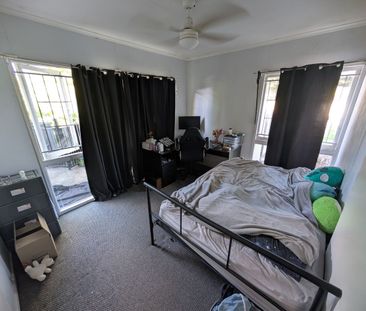 Charming Family Home in a Super Convenient Location - Photo 2