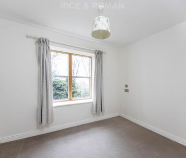 2 Bedroom Apartment, Austin Place – Weybridge - Photo 4