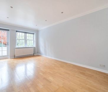 Bulstrode Court, Gerrards Cross,SL9 - Photo 1