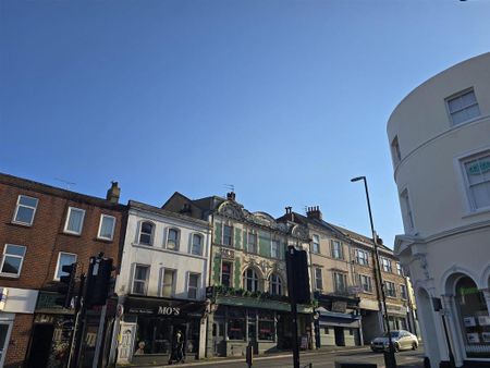 5 bedroom apartment to rent - Photo 2