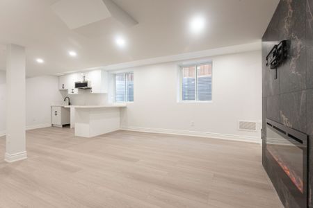 For Lease - 1182 Blueheron Boulevard Unit# Basement, Mississauga, Ontario - Photo 2