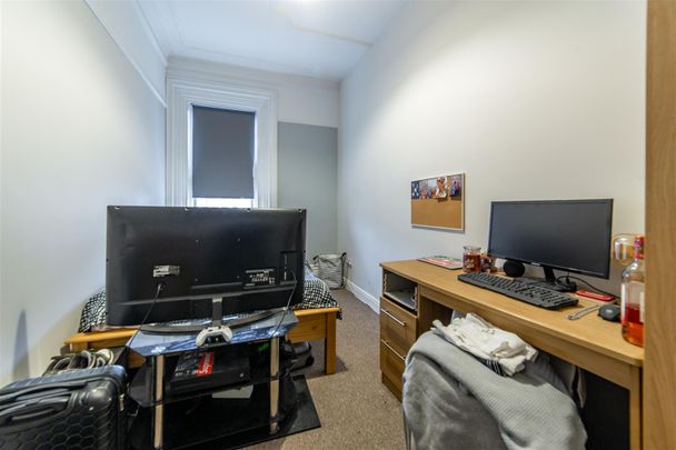 6 bed terraced house to rent in Devonshire Place, Jesmond, NE2 - Photo 1