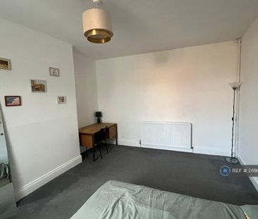 1 bedroom in a house share to rent - Photo 6