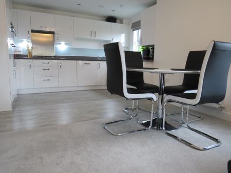 Bridge Road East, Welwyn Garden City - Photo 4