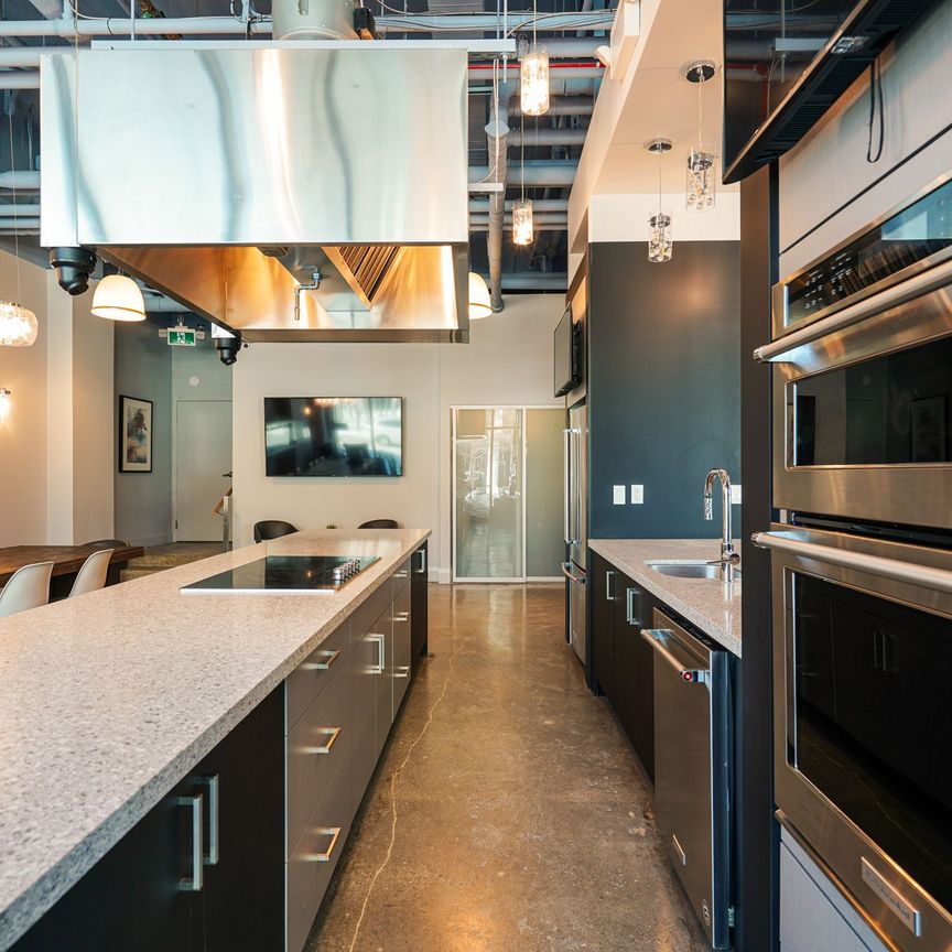 For Lease - 100 Bond Street Unit# 801, Oshawa, Ontario - Photo 1